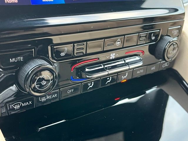 Used 2023 Jeep Grand Cherokee Limited image 18