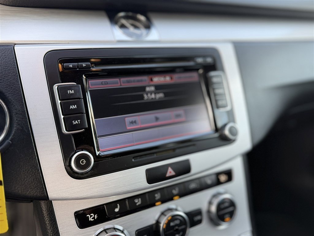 Used 2013 Volkswagen CC Sport image 25