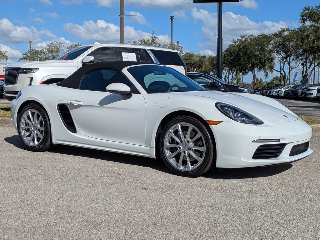 Used 2021 Porsche 718 Boxster image 2