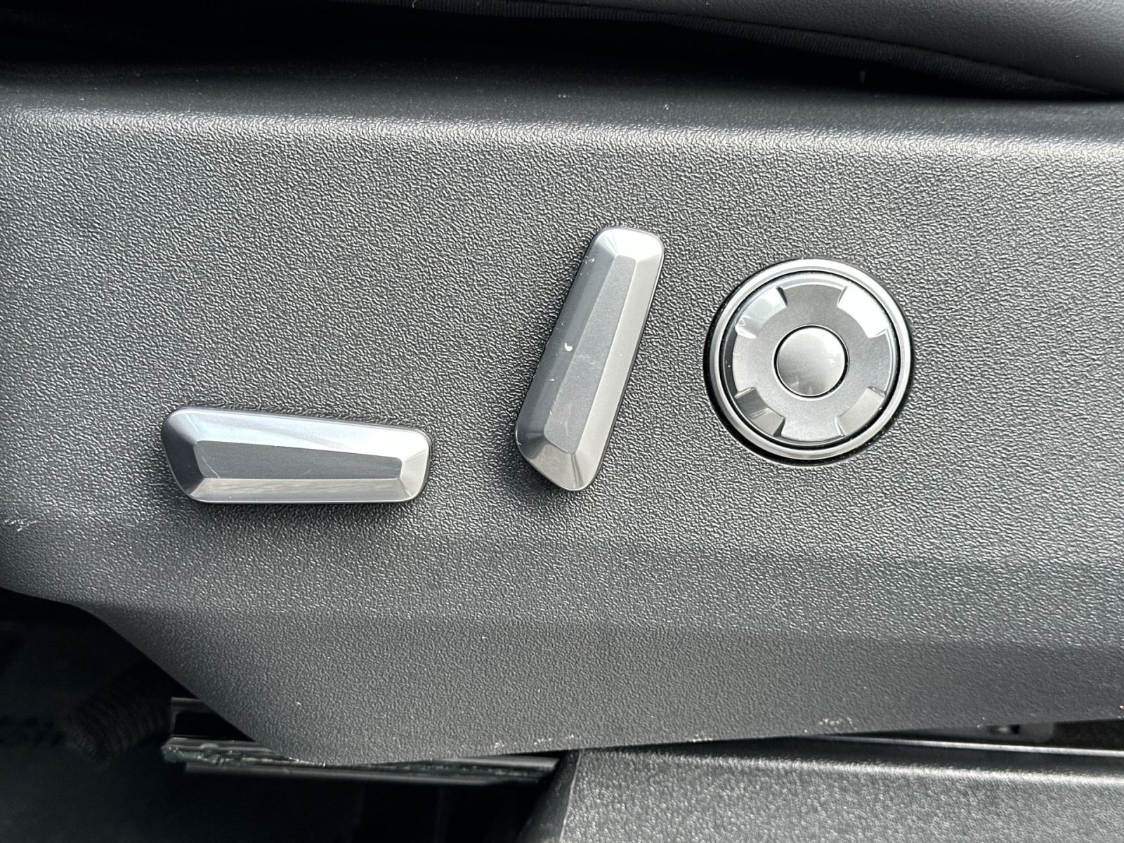 Used 2025 Lincoln Navigator Reserve AWD/4WD image 15