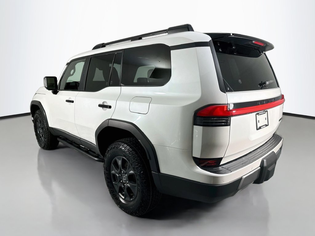 Used 2024 Lexus GX 550 AWD/4WD image 3