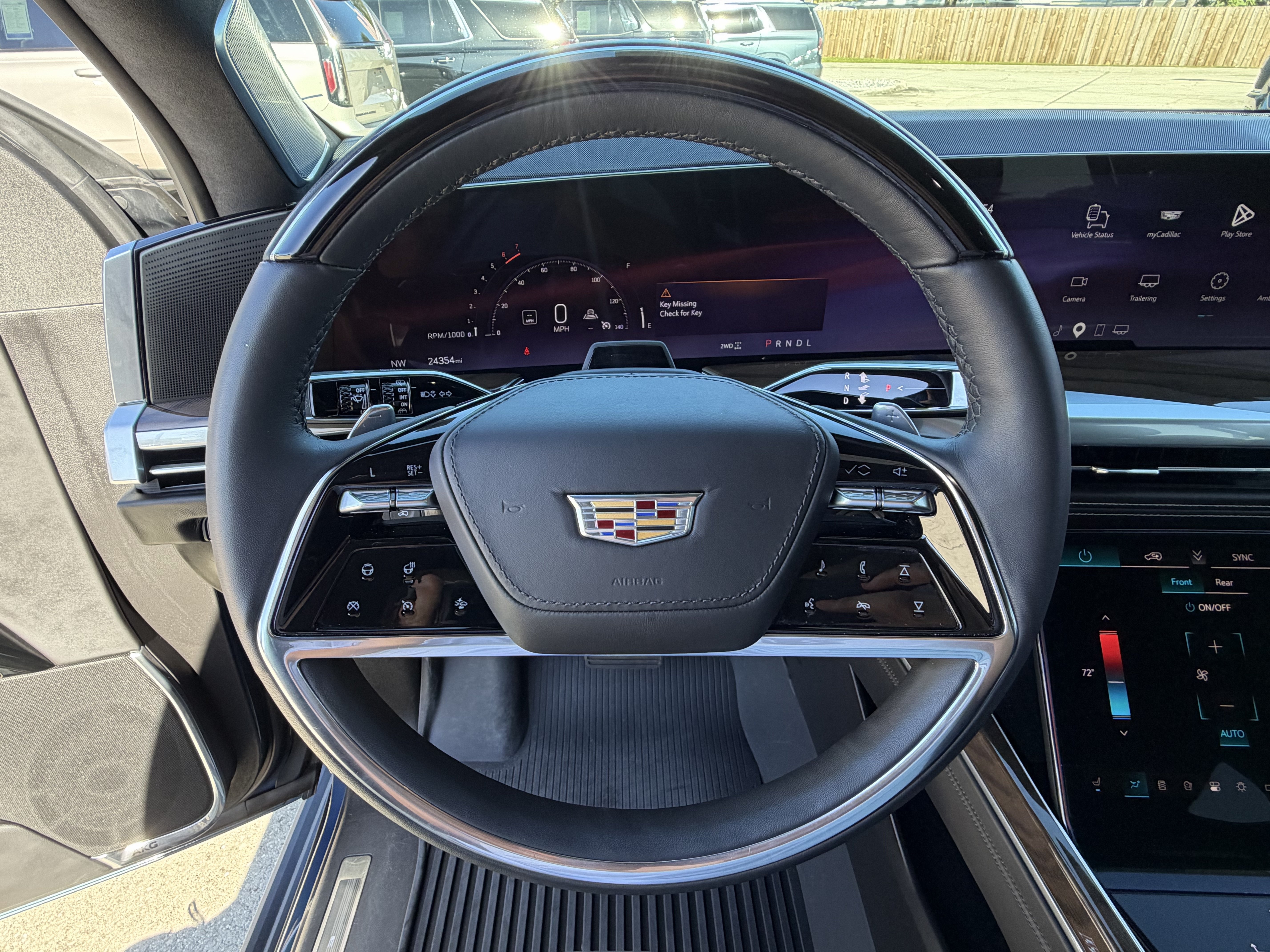 Certified 2026 Cadillac Escalade ESV Platinum Sport w/ LPO, ONYX Package AWD/4WD image 28