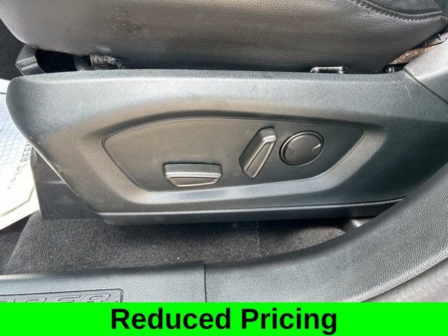 Used 2021 Ford Explorer XLT w/ Equipment Group 202A AWD/4WD image 14