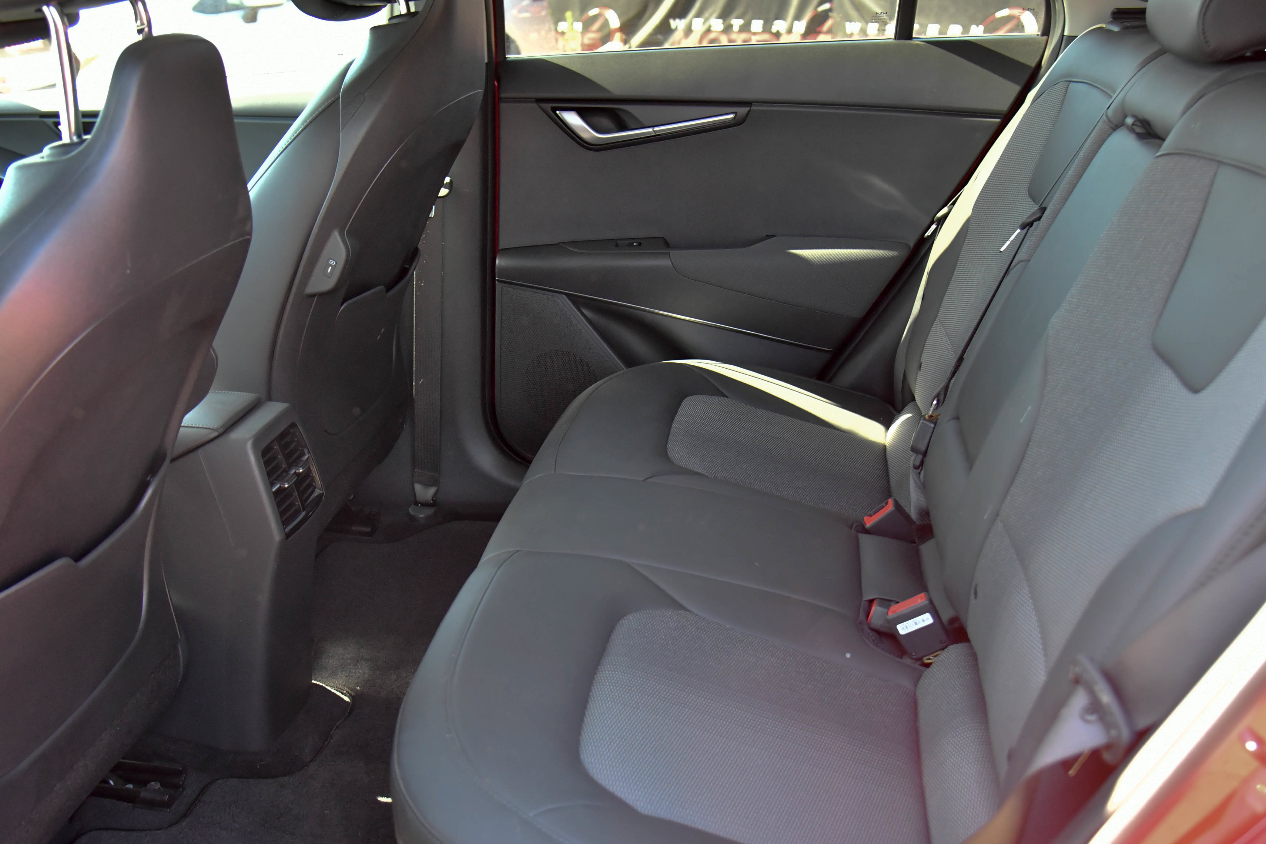 Used 2023 Kia Niro Wind FWD image 37