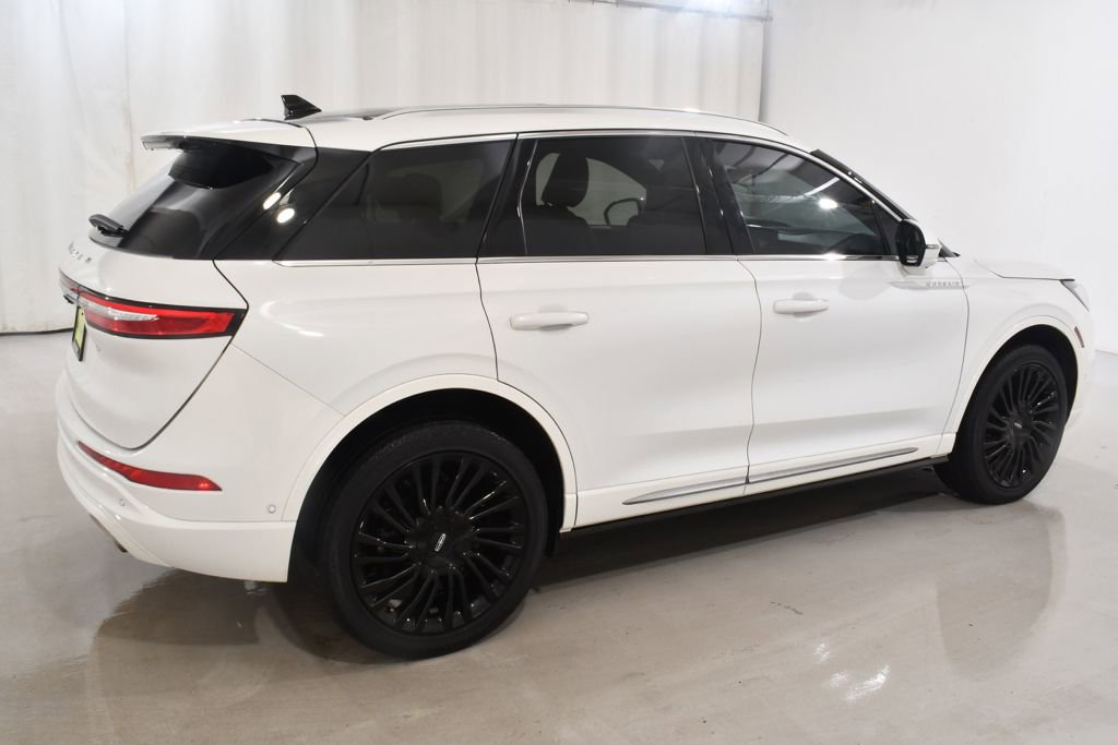 Used 2022 Lincoln Corsair Reserve w/ Equipment Group 201A AWD/4WD image 11