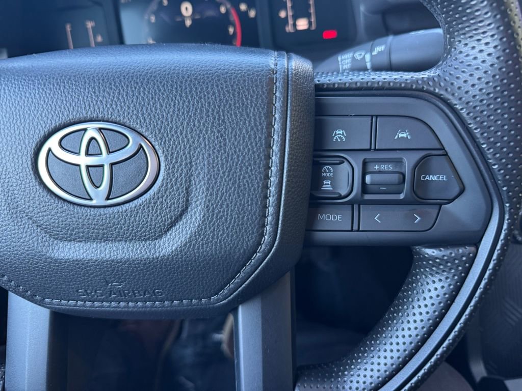 Used 2025 Toyota Tacoma SR5 image 30