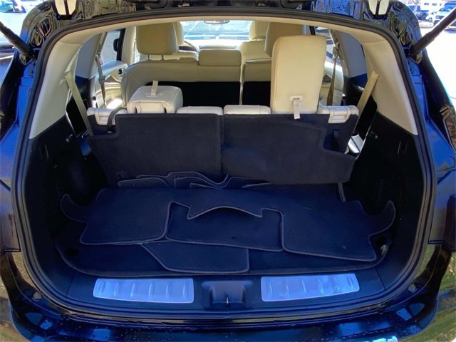 Used 2019 INFINITI QX60 Luxe w/ Essential Package image 31