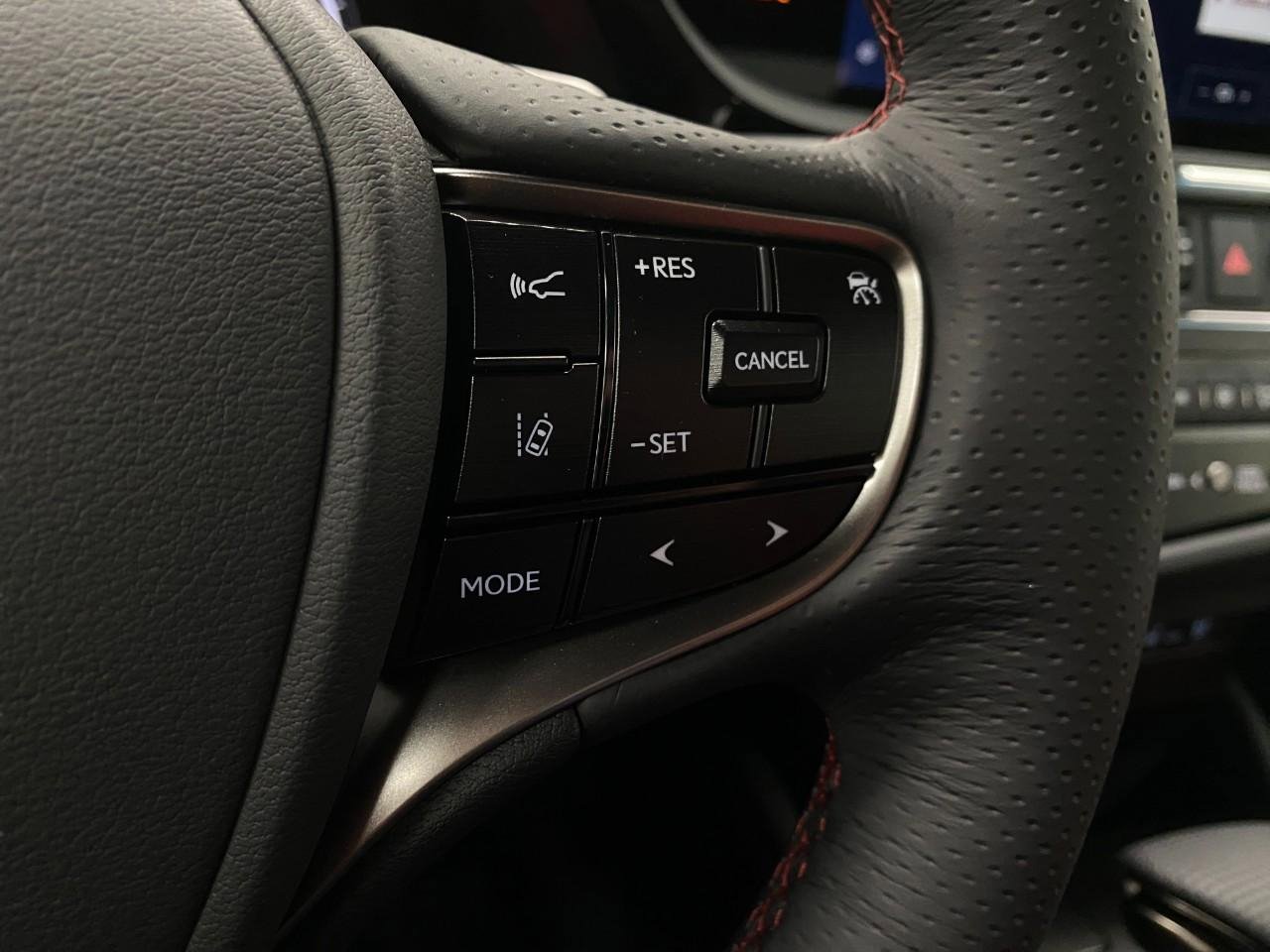 New 2025 Lexus ES 350 F Sport image 17