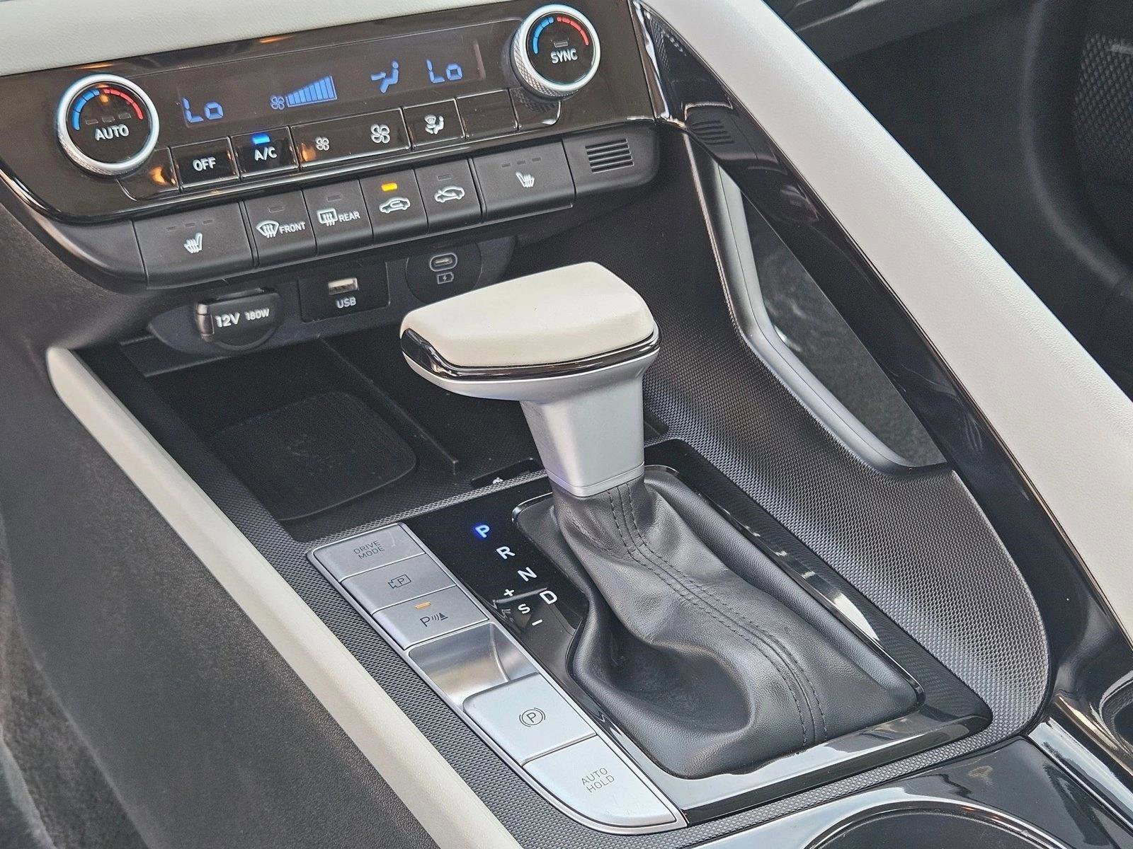 Used 2024 Hyundai Elantra Limited FWD image 19