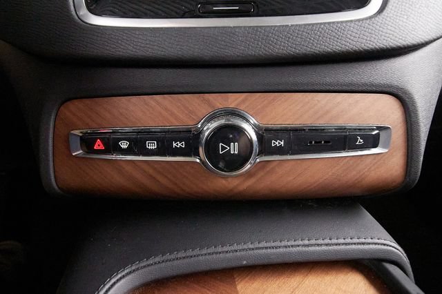 Certified 2023 Volvo XC90 B6 Plus w/ Protection Package Premier AWD/4WD image 12