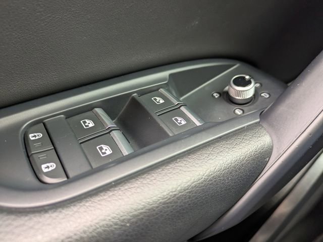 Used 2022 Audi Q5 2.0T Premium image 30