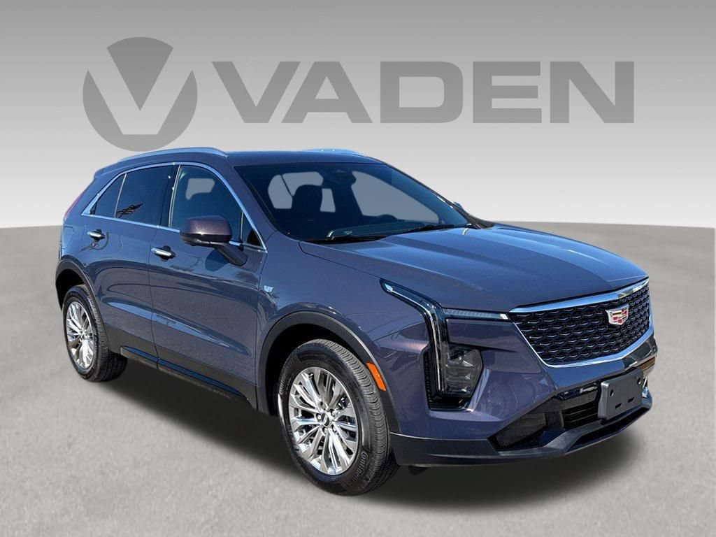 Used 2025 Cadillac XT4 Premium Luxury AWD/4WD image 1
