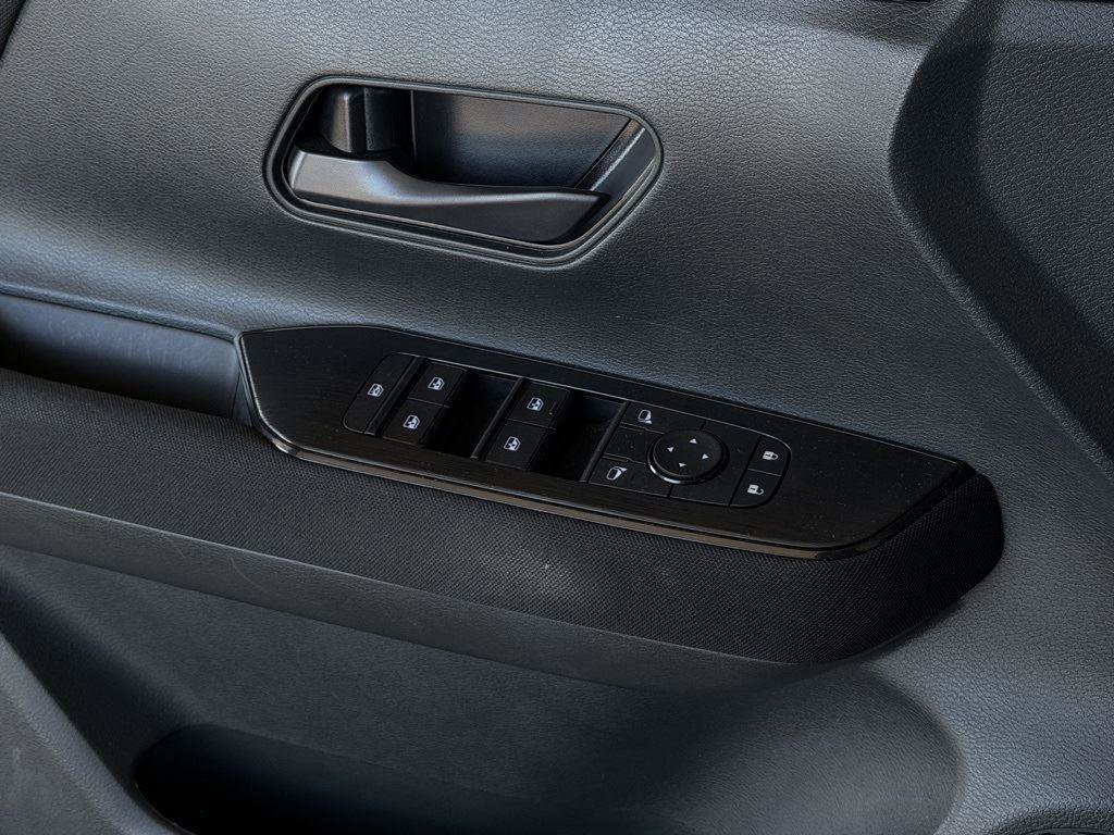 Used 2025 Nissan Kicks S image 20