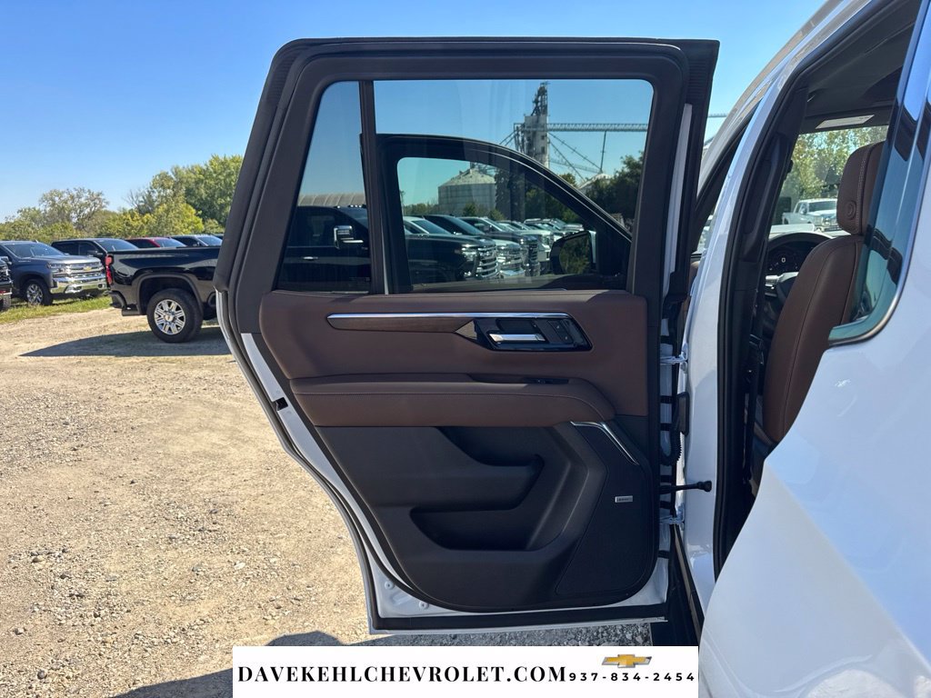 Used 2026 Chevrolet Tahoe High Country w/ Sun And Tow Package AWD/4WD image 30