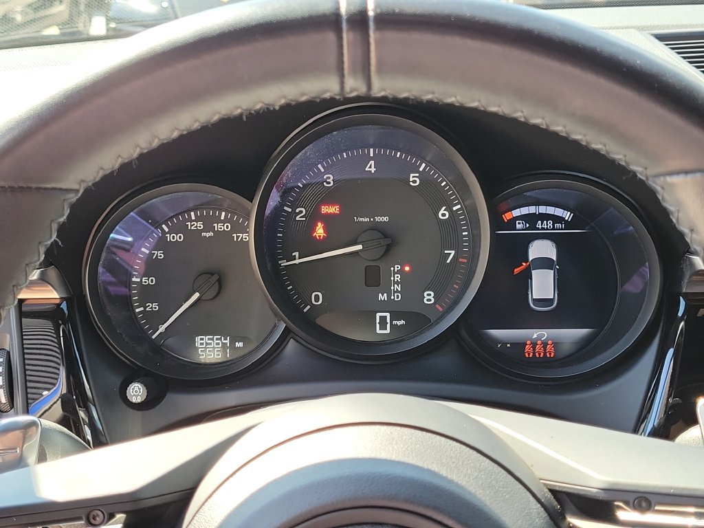 Certified 2024 Porsche Macan AWD/4WD image 37