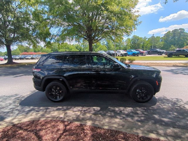 New 2026 Jeep Grand Cherokee Altitude RWD image 6