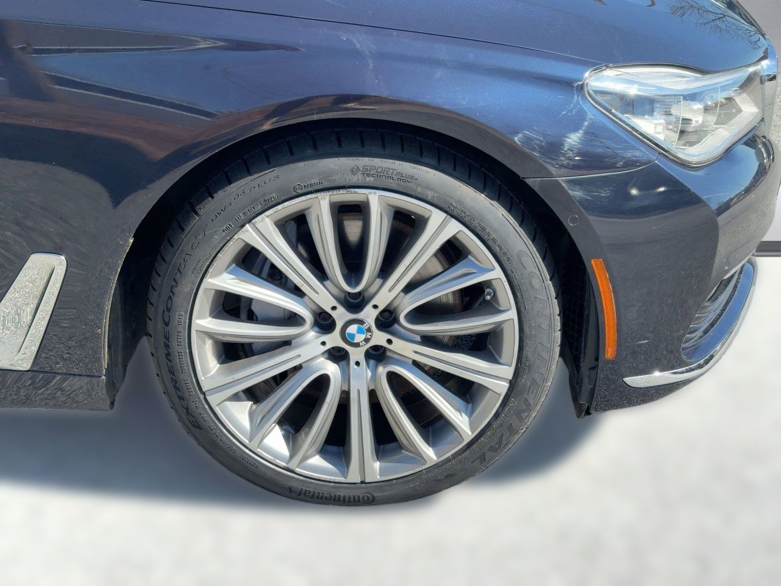 Used 2016 BMW 750i image 12