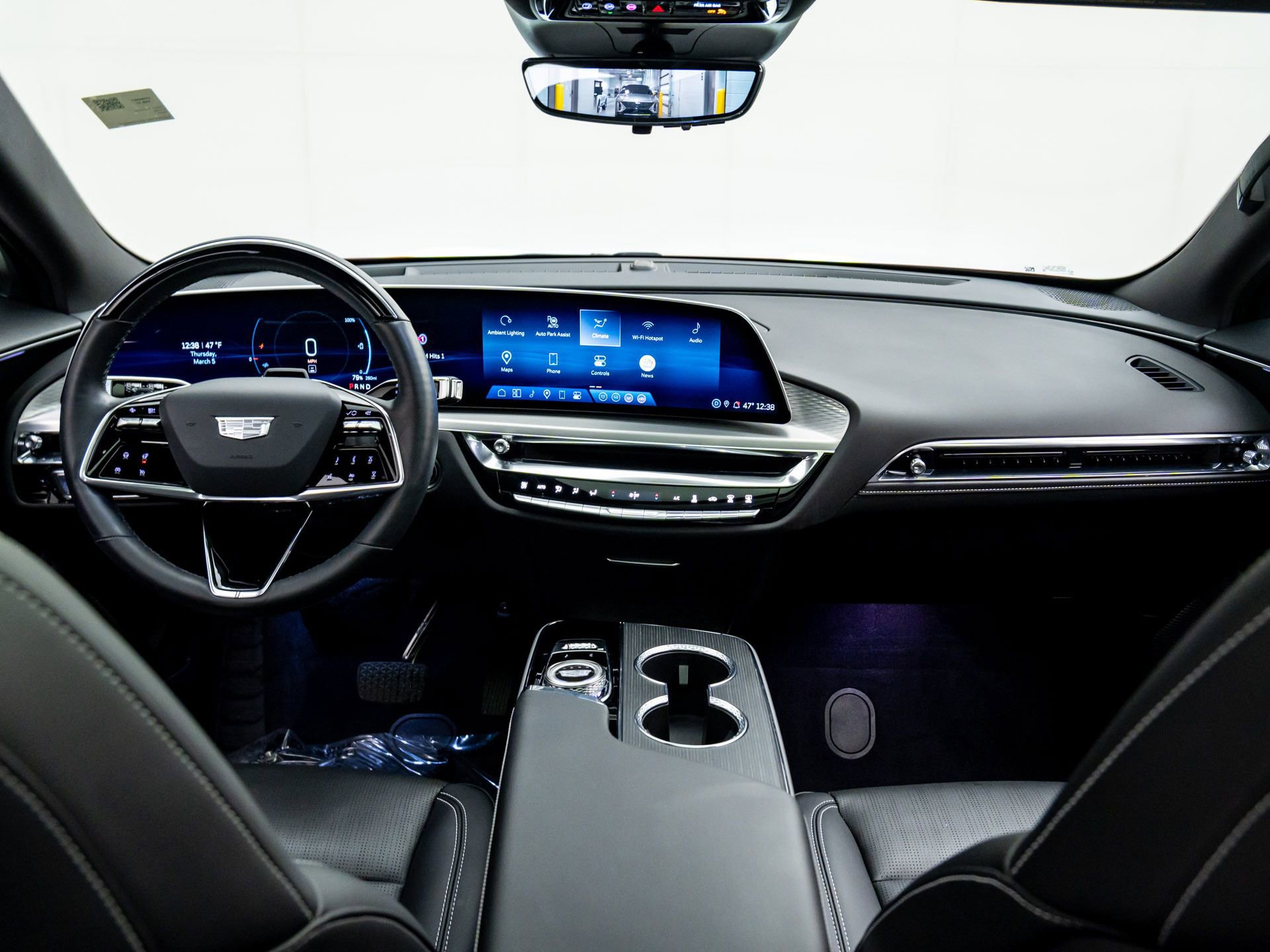 Used 2025 Cadillac Lyriq Luxury w/ LPO, Floor Liner Package image 12