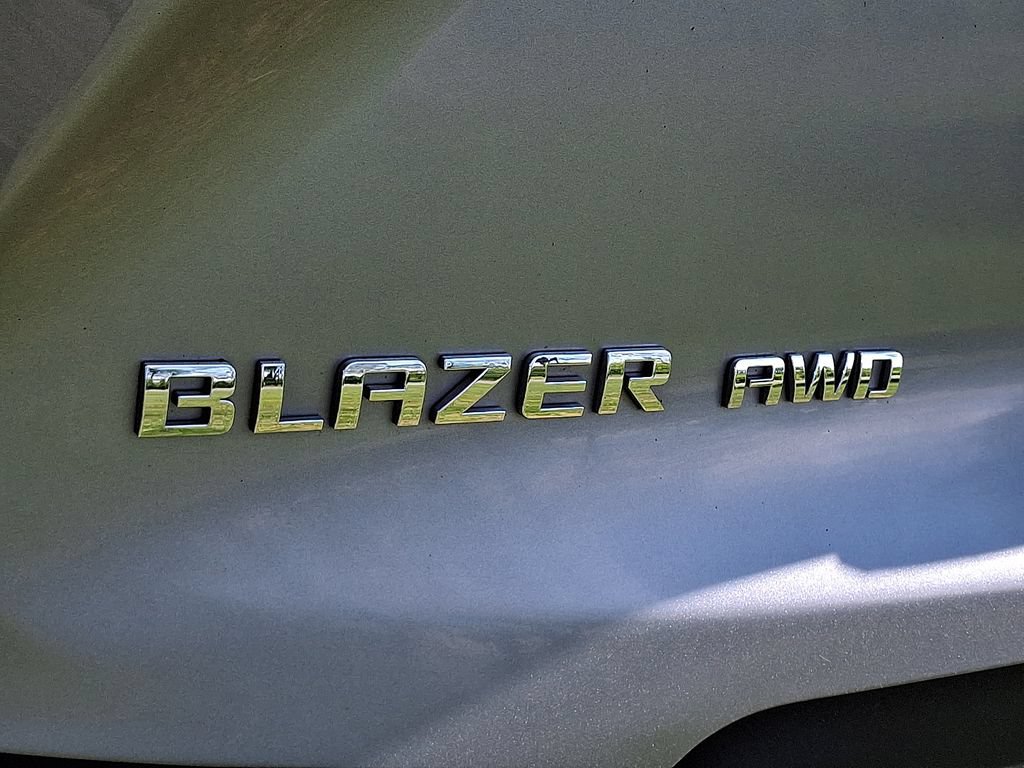 Used 2025 Chevrolet Blazer LT AWD/4WD image 32