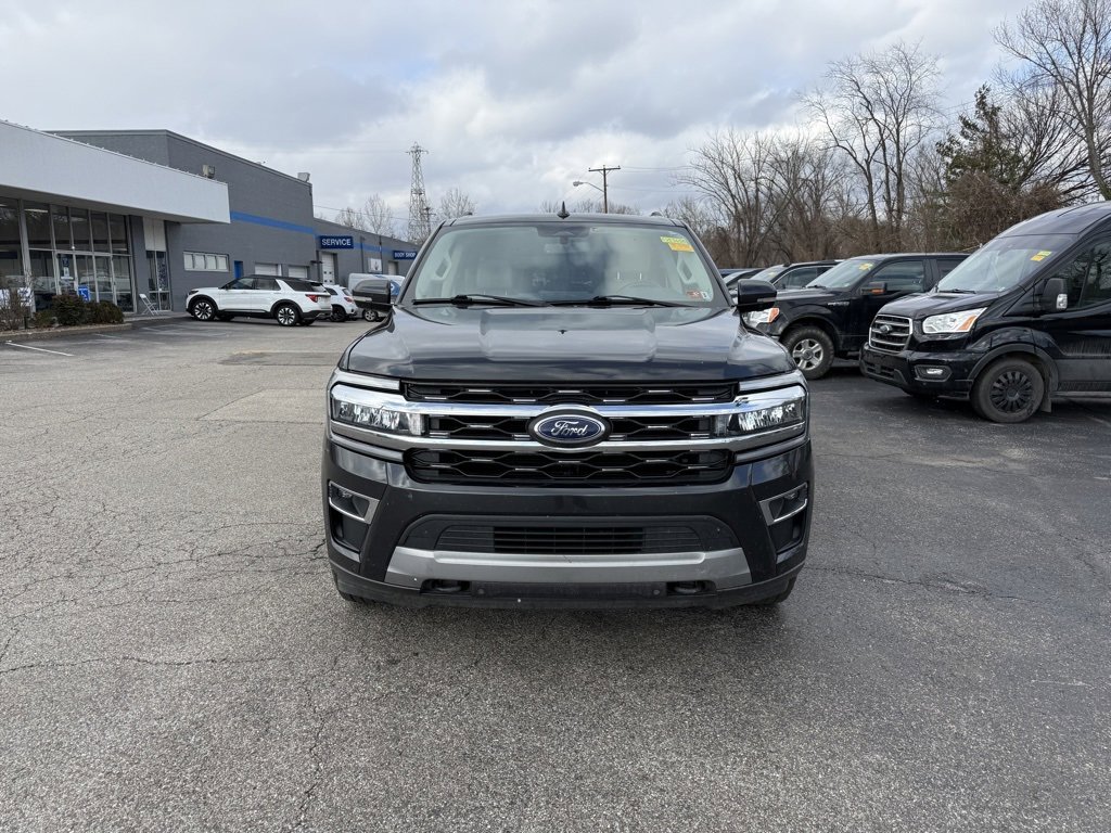 Used 2023 Ford Expedition Max Limited image 4