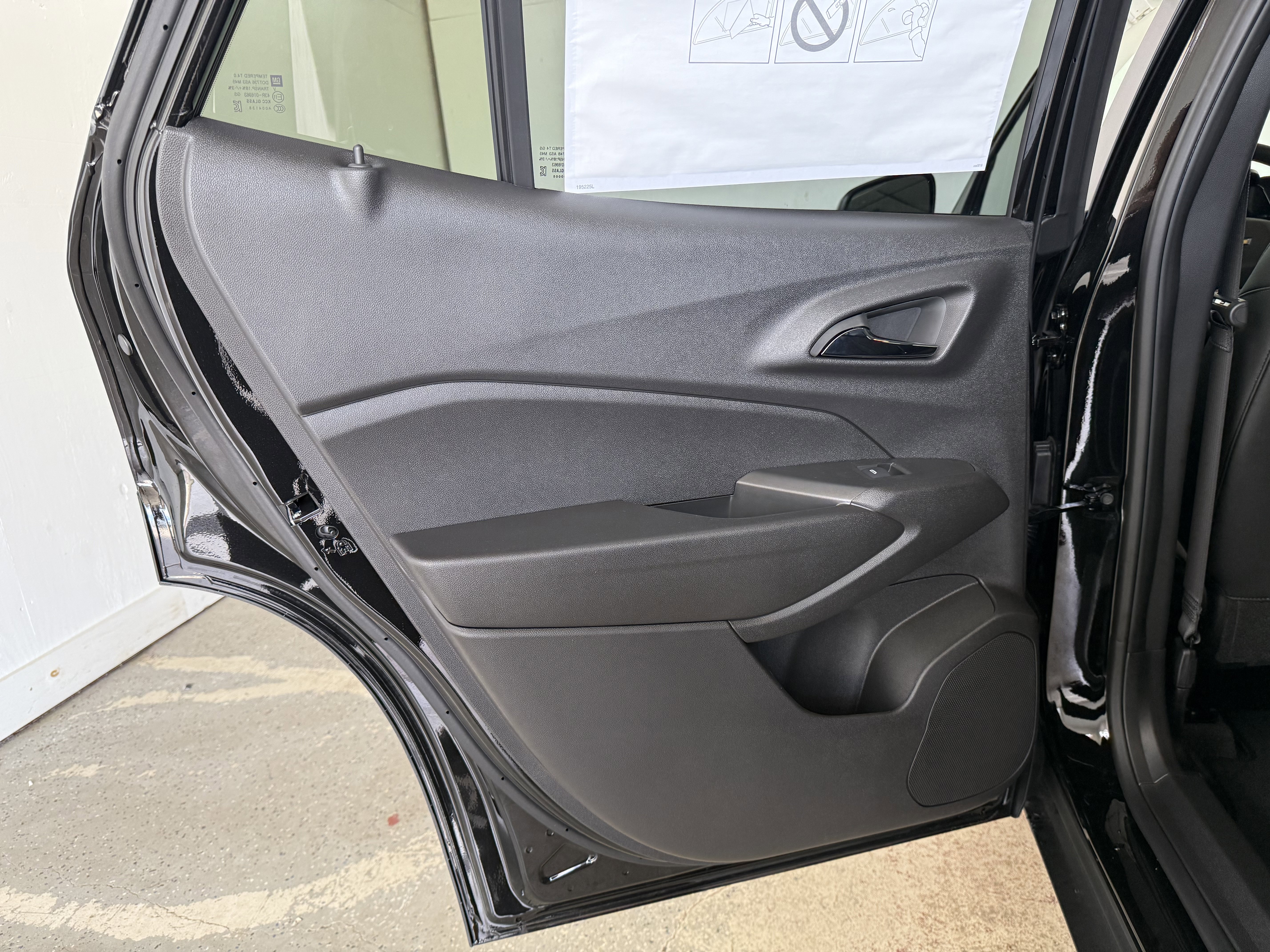 New 2025 Chevrolet Trax LT w/ Driver Confidence Package image 38