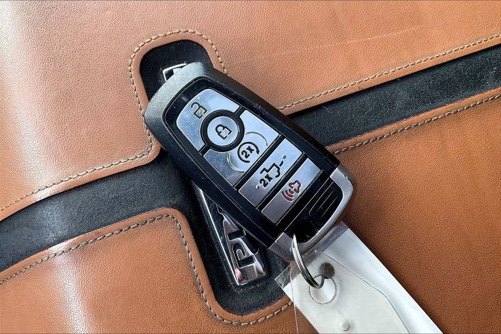 Used 2021 Ford F150 Platinum image 34