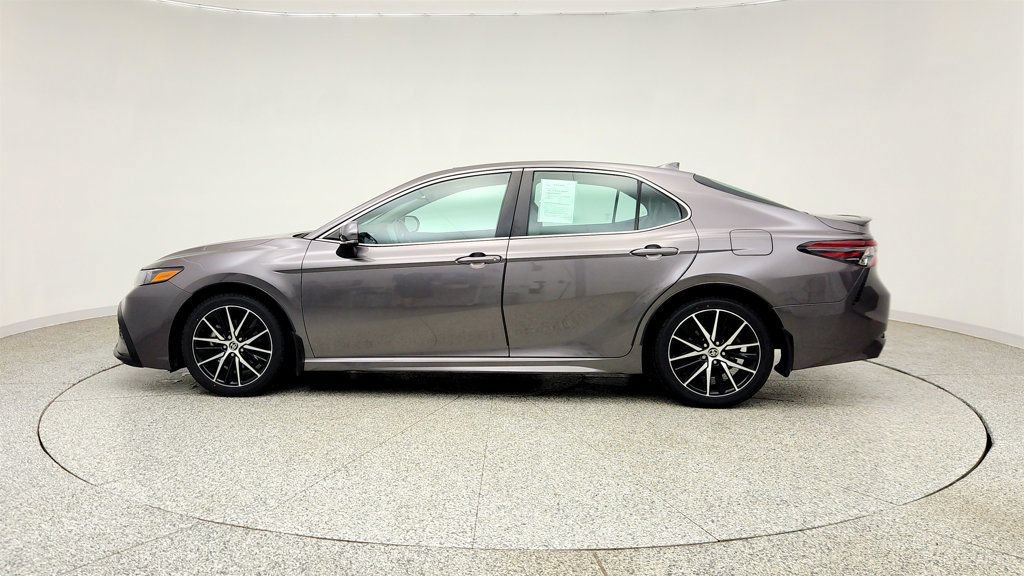 Used 2023 Toyota Camry SE w/ Cold Weather Package AWD/4WD image 8