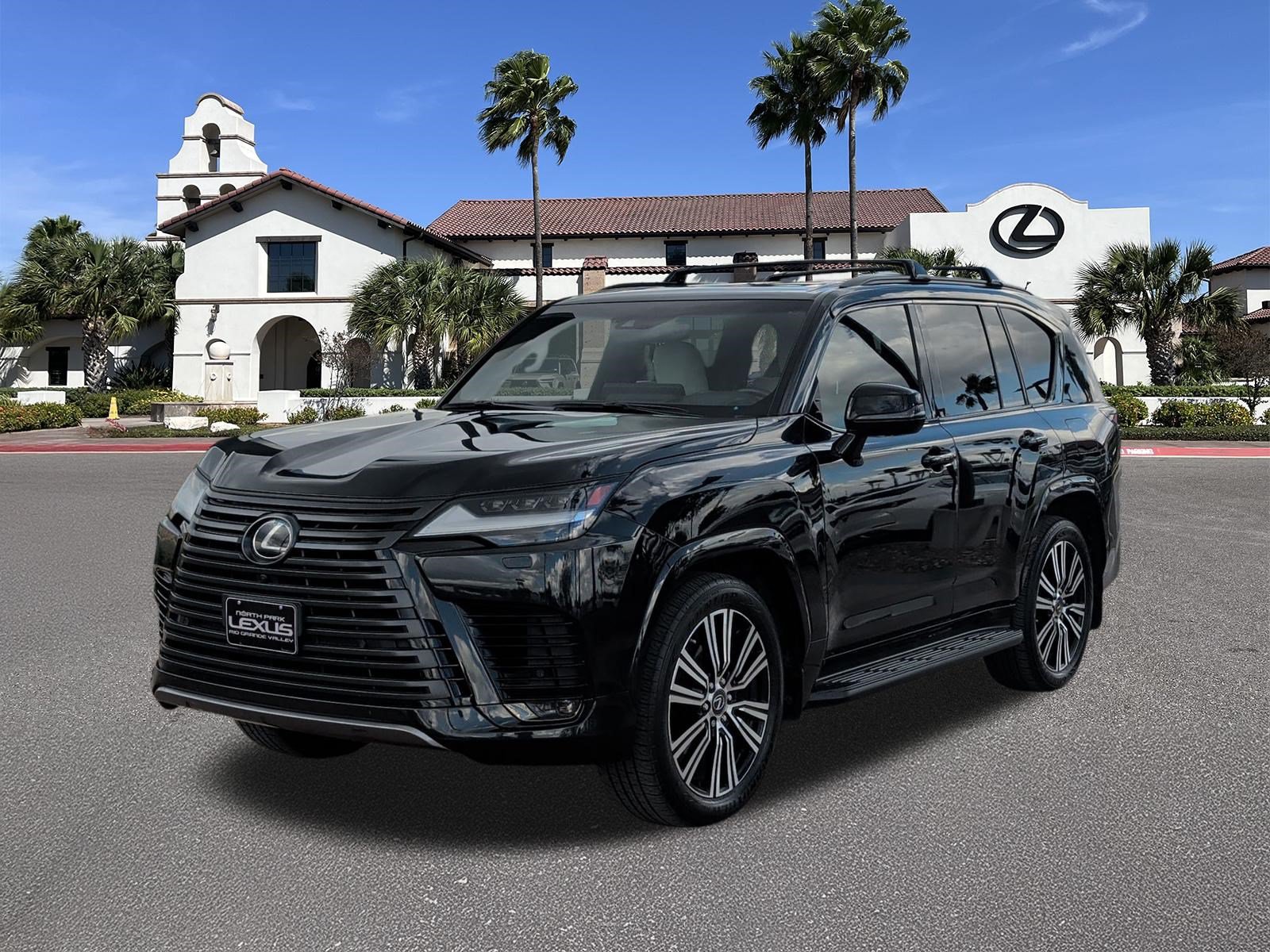 Used 2022 Lexus LX 600 4WD w/ Appearance Package image 5