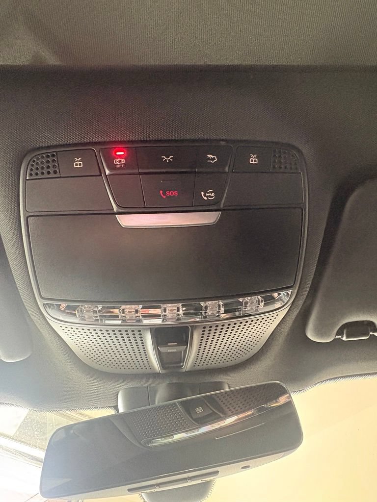 Used 2021 Mercedes-Benz GLC 300 4MATIC image 24