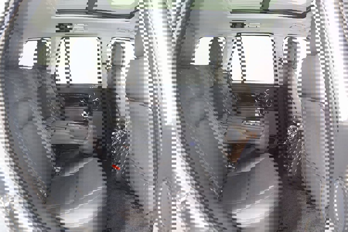 Used 2022 Land Rover Range Rover Westminster Edition image 14