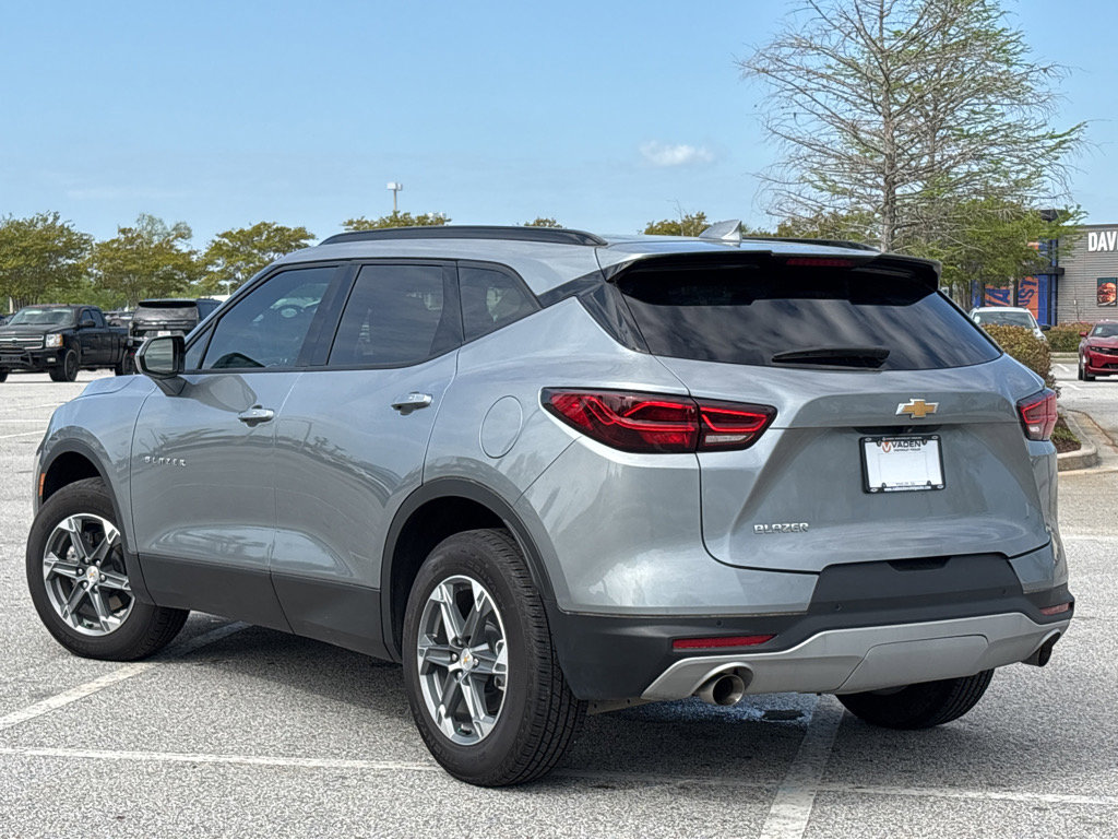 New 2025 Chevrolet Blazer LT w/ Convenience Package FWD image 32