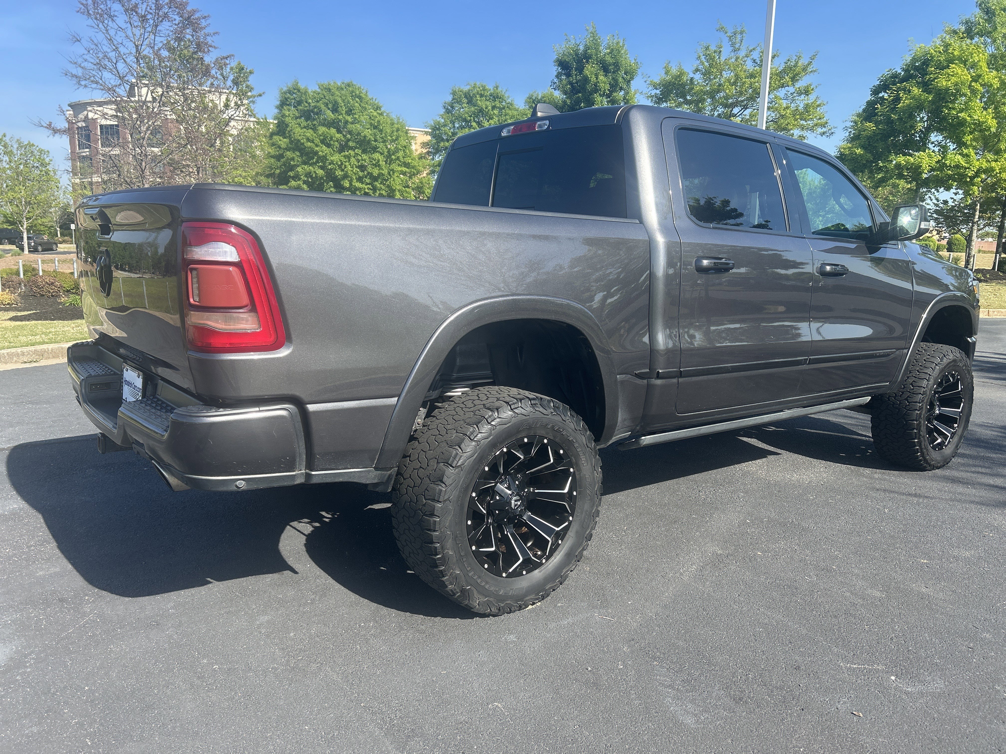 Used 2019 RAM 1500 Limited image 9