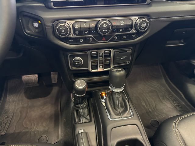 New 2025 Jeep Wrangler Sahara image 24