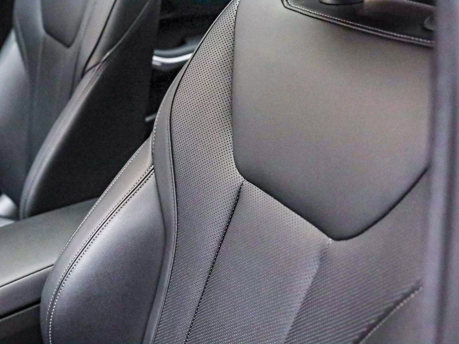 Used 2024 BMW 330i xDrive Sedan w/ Convenience Package AWD/4WD image 23