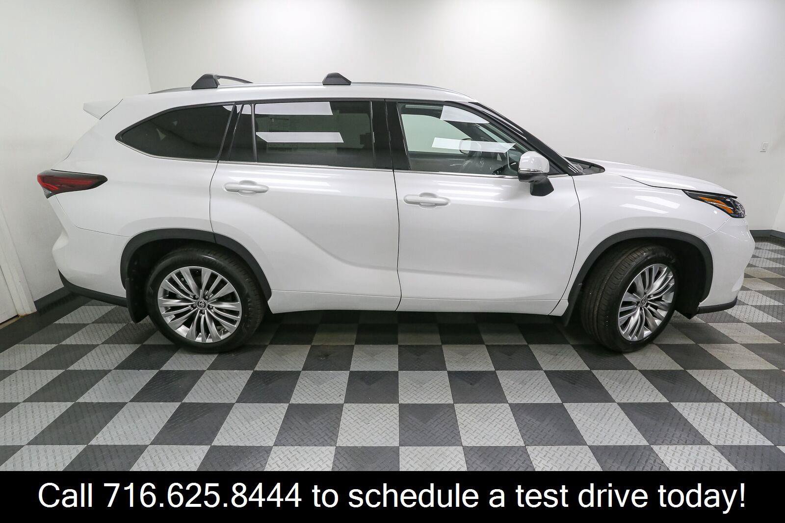 Used 2026 Toyota Highlander Platinum AWD/4WD image 8