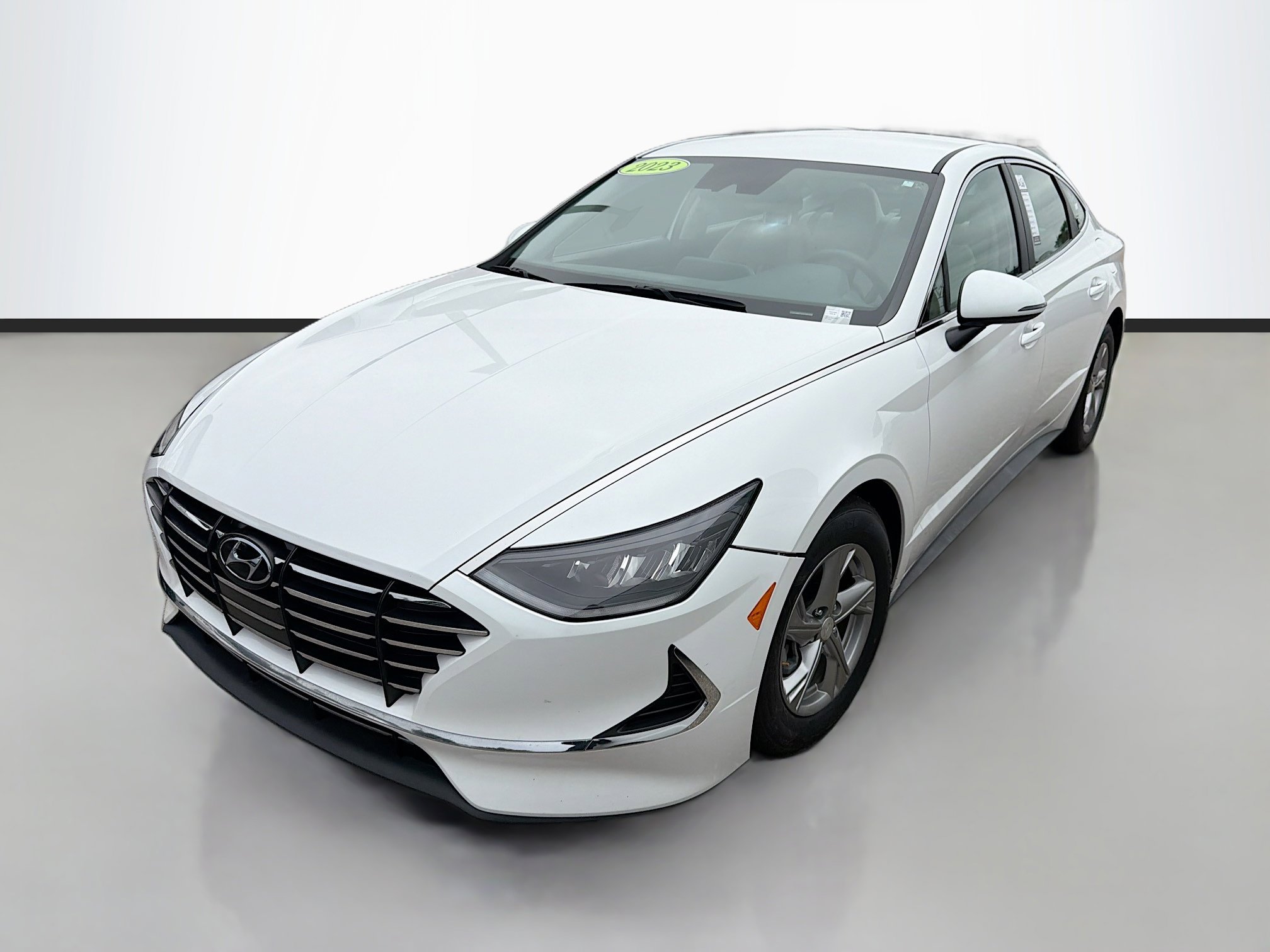 Used 2023 Hyundai Sonata SE w/ Preferred Accessory Package image 7