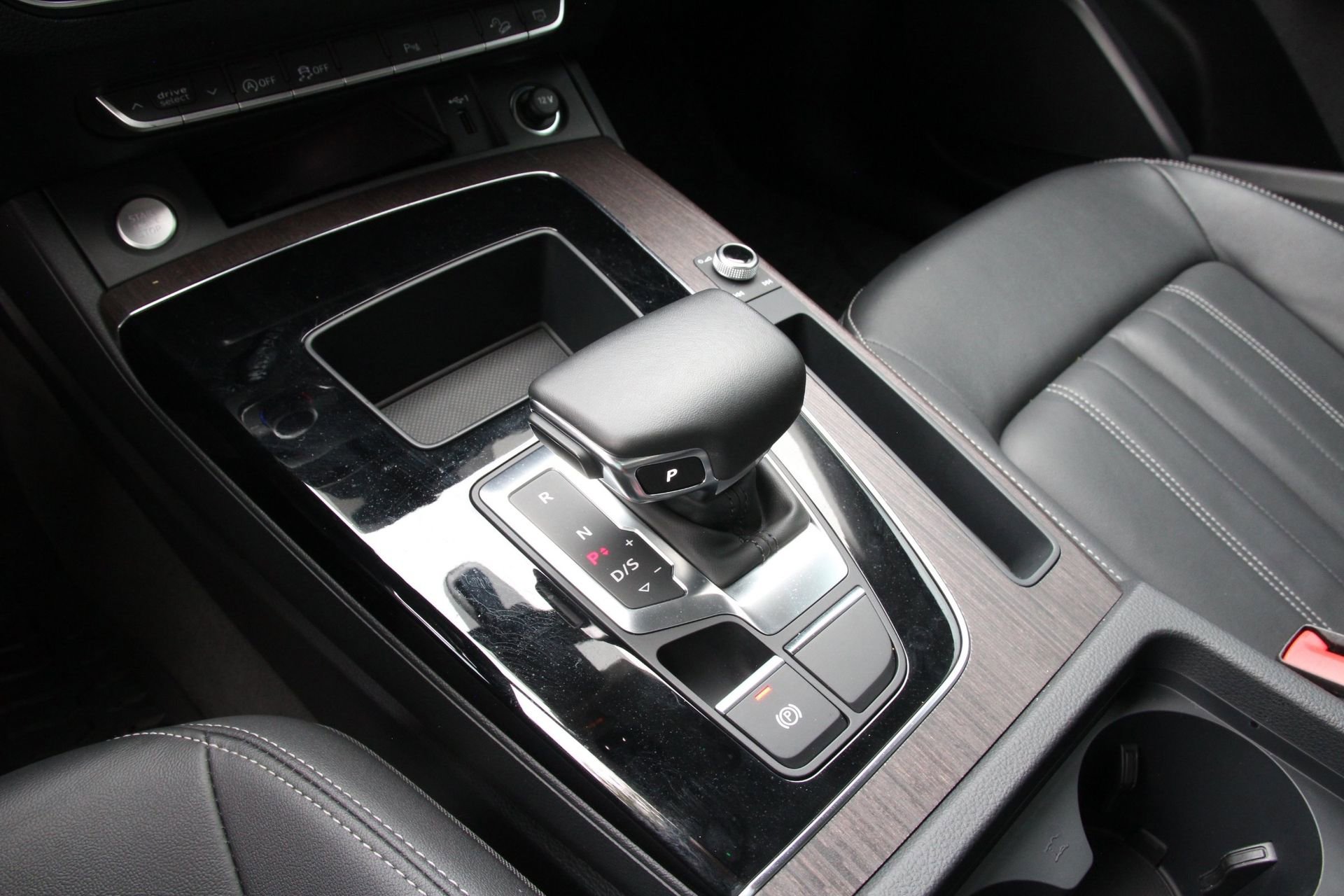 Used 2023 Audi Q5 2.0T Premium w/ Convenience Package image 24