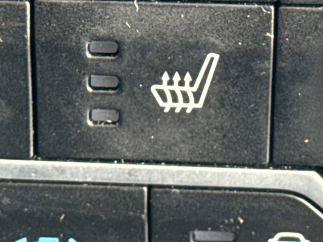 Used 2023 Jeep Wrangler Unlimited Sahara w/ Cold Weather Group image 32