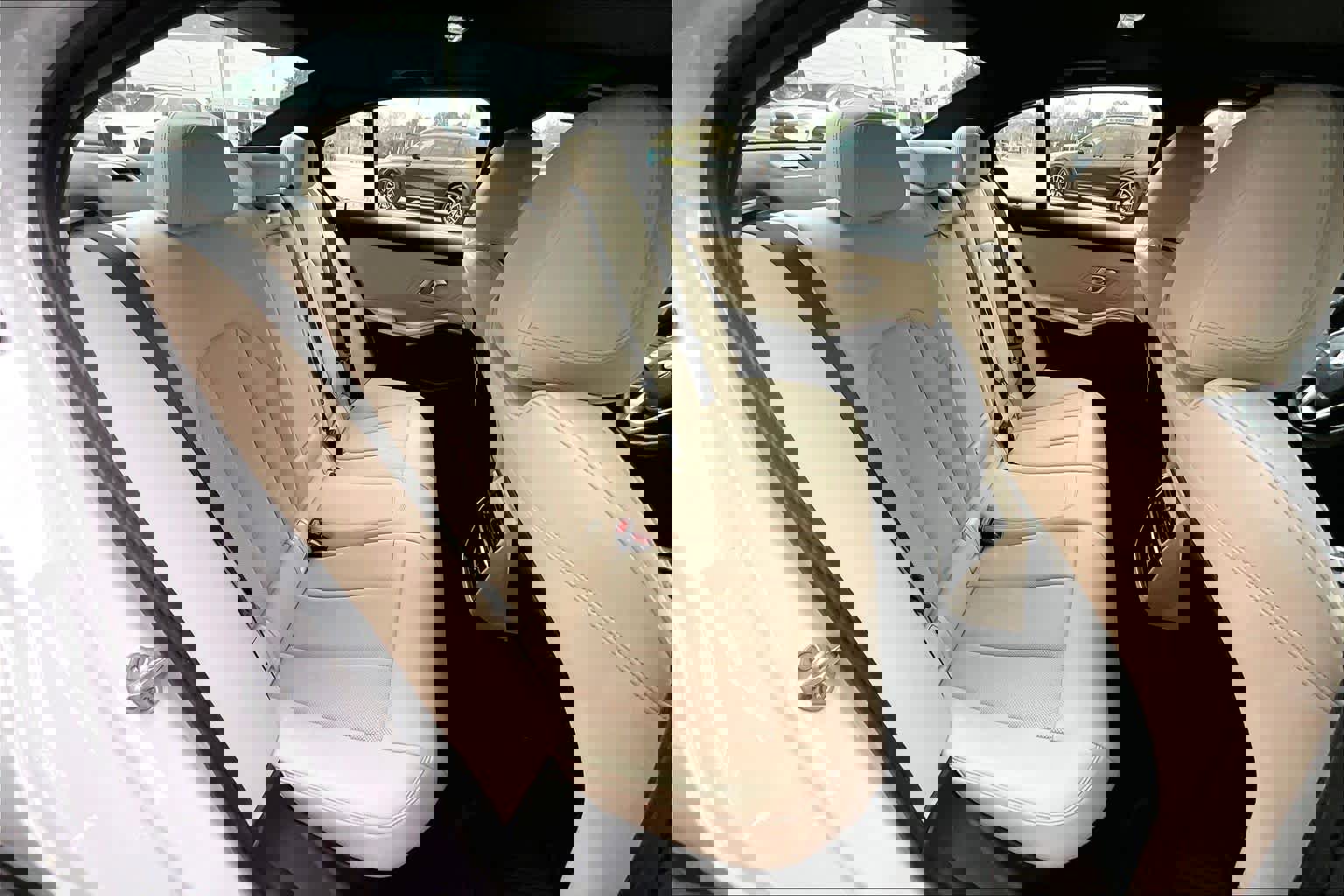 Certified 2024 BMW 330i Sedan w/ Premium Package image 21