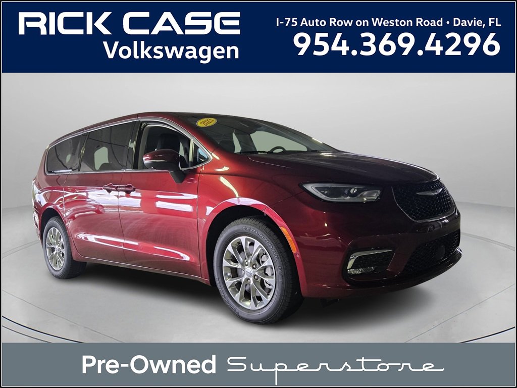 Used 2023 Chrysler Pacifica Touring-L