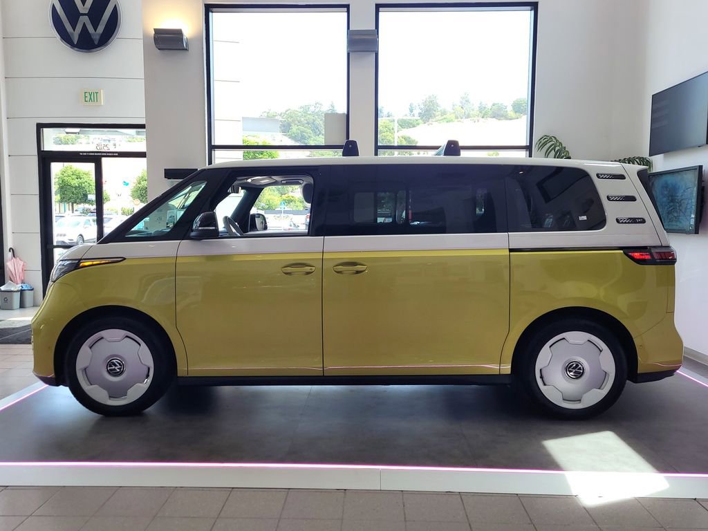 New 2025 Volkswagen ID. Buzz 1st Edition AWD/4WD image 4