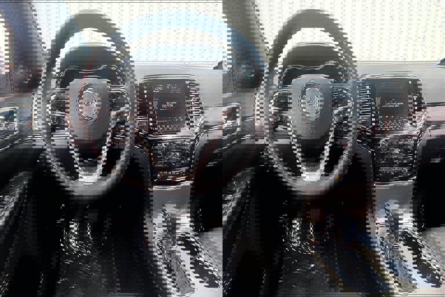 Used 2022 Jeep Grand Cherokee Limited w/ Trailer Tow Group IV image 6