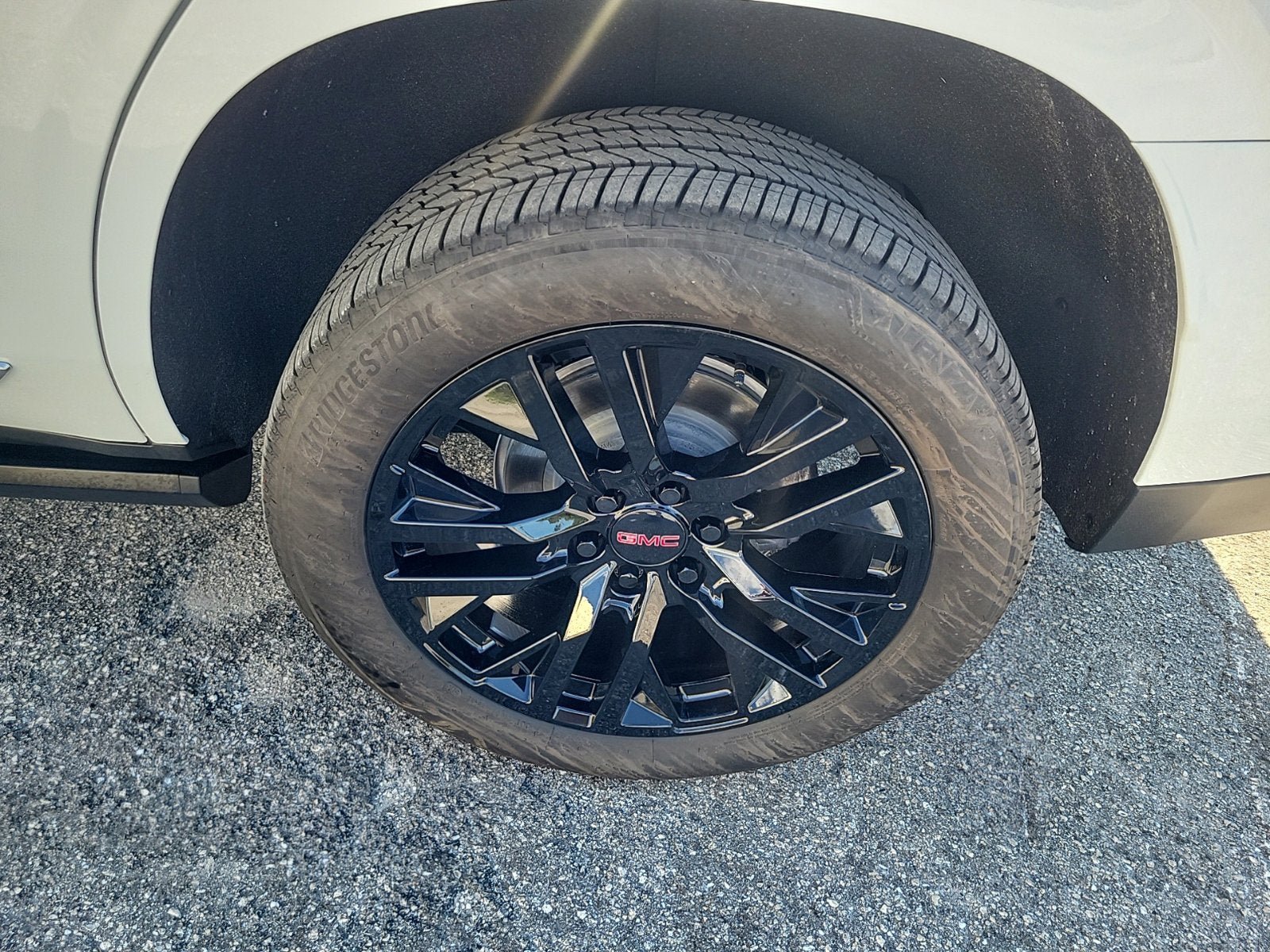 Used 2026 GMC Yukon Denali w/ Denali Reserve Package RWD image 9