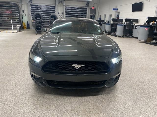Used 2016 Ford Mustang Coupe image 2