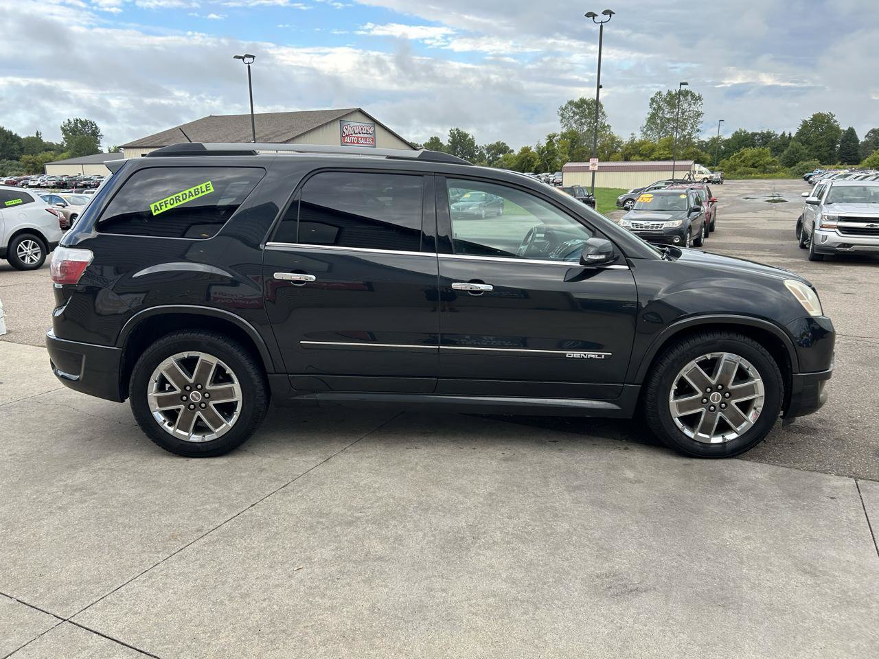 Used 2011 GMC Acadia Denali AWD/4WD image 4