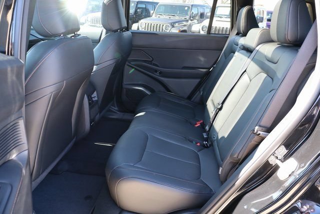 New 2026 Jeep Cherokee Limited AWD/4WD image 37