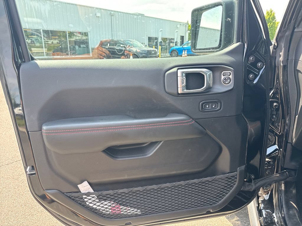 Used 2026 Jeep Wrangler Unlimited Rubicon AWD/4WD image 17