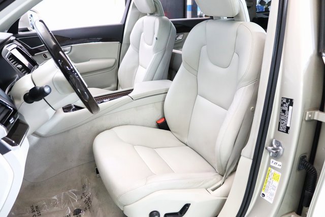 Used 2016 Volvo XC90 T6 Momentum w/ Momentum Plus Package image 14