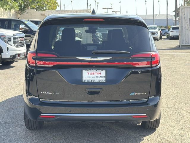 Used 2024 Chrysler Pacifica Limited FWD image 5