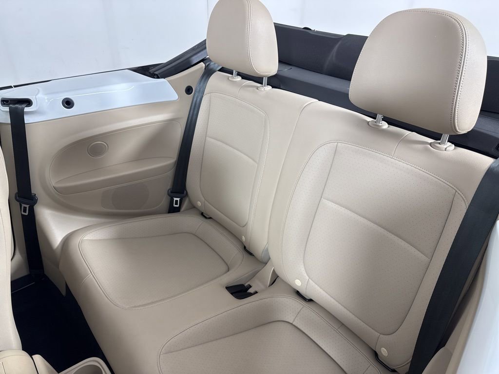 Used 2019 Volkswagen Beetle 2.0T S FWD image 17